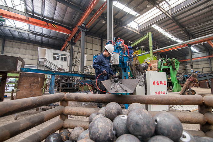 黄山网架配件-螺栓球加工车间